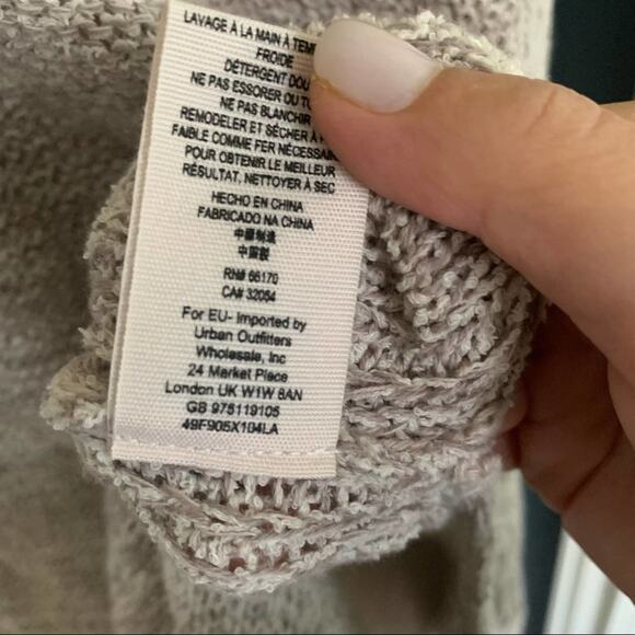 Free People- Haiku Deep side slit slouchy Sweater. S - Picture 9 of 13